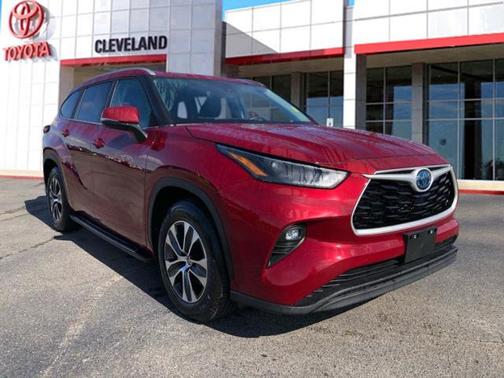 2023 Toyota Highlander Hybrid XLE
