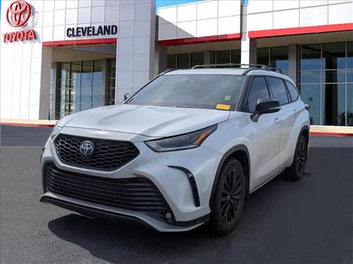 Wind Chill Pearl 2025 Toyota Highlander XSE