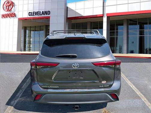 Magnetic Gray Metallic 2020 Toyota Highlander XLE