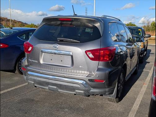 2018 Nissan Pathfinder SL