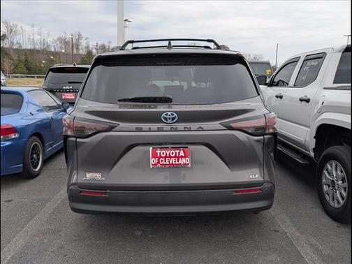 2025 Toyota Sienna XLE
