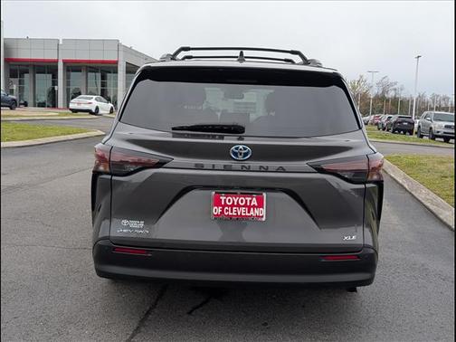 2025 Toyota Sienna XLE