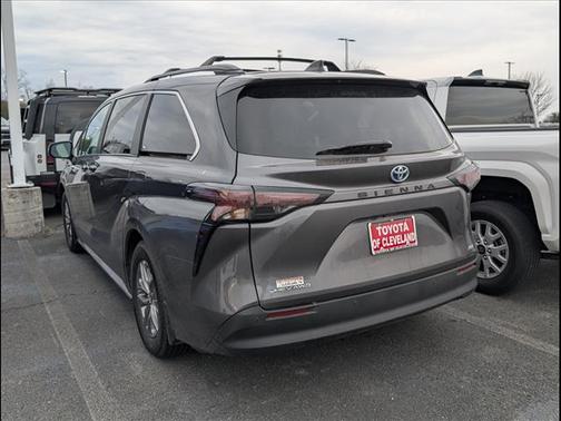 2025 Toyota Sienna XLE