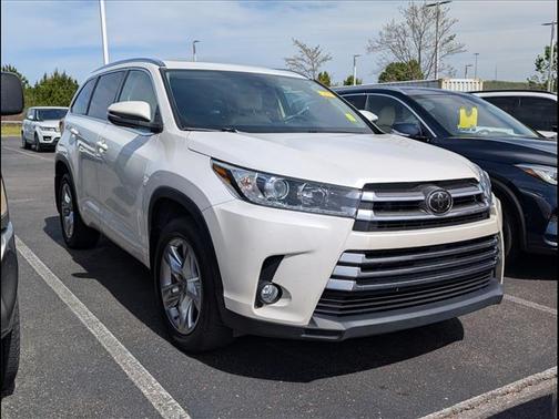 Blizzard Pearl 2017 Toyota Highlander Limited