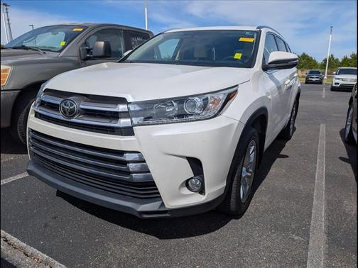 Blizzard Pearl 2017 Toyota Highlander Limited