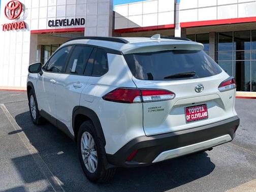 2024 Toyota Corolla Cross LE