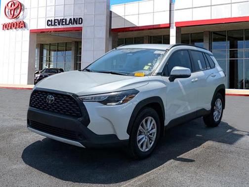 2024 Toyota Corolla Cross LE