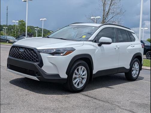 2024 Toyota Corolla Cross LE