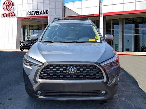 2024 Toyota Corolla Cross XLE