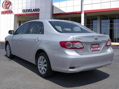 Classic Silver Metallic 2012 Toyota Corolla LE