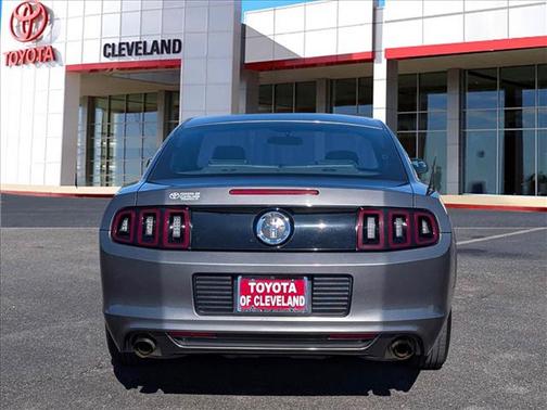 2014 Ford Mustang V6