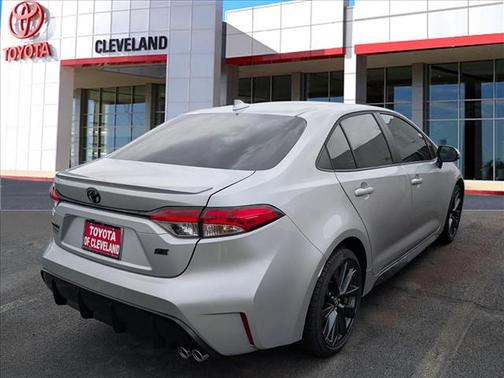 Classic Silver Metallic 2026 Toyota Corolla SE