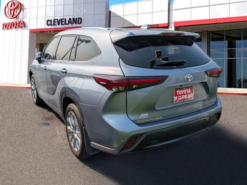 2024 Toyota Highlander Limited