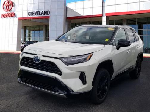 2022 Toyota RAV4 Hybrid SE