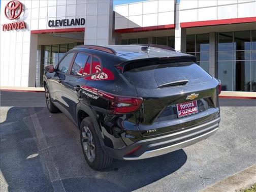 2024 Chevrolet Trax LT