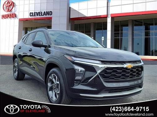 Mosaic Black Metallic 2024 Chevrolet Trax LT