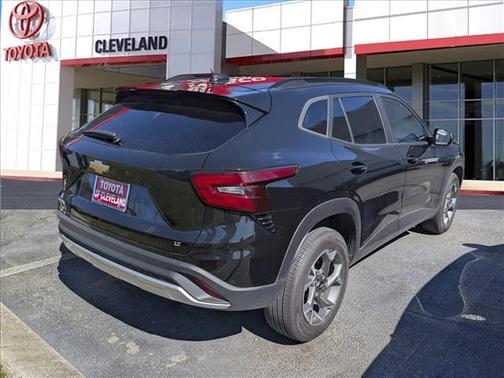 2024 Chevrolet Trax LT