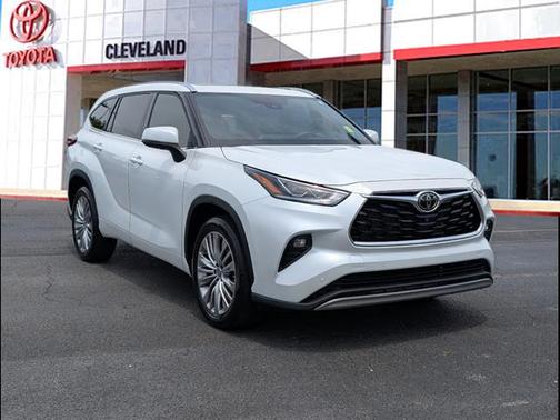 2022 Toyota Highlander Platinum