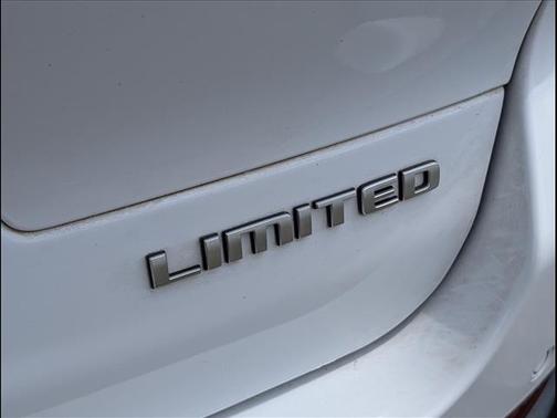 Bright White Clearcoat 2025 Jeep Grand Cherokee L Limited