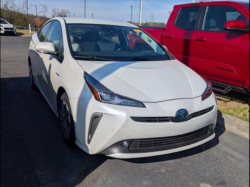 2020 Toyota Prius XLE