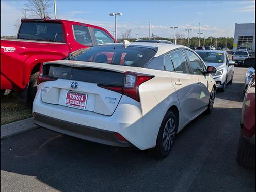 2020 Toyota Prius XLE