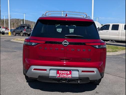 2024 Nissan Pathfinder Platinum 4WD