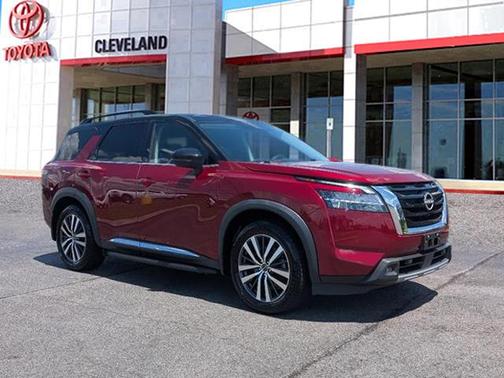 2022 Nissan Pathfinder Platinum 4WD