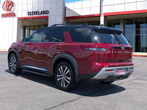 2022 Nissan Pathfinder Platinum 4WD
