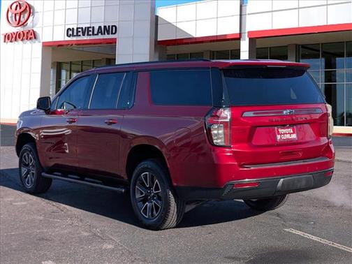 2022 Chevrolet Suburban 4WD Z71
