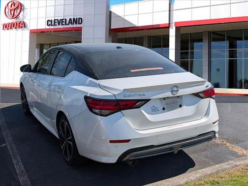 Aspen White/Super Black 2021 Nissan Sentra SR