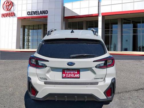 Crystal White Pearl 2025 Subaru Crosstrek Limited