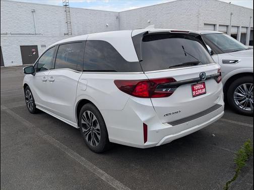 Platinum White Pearl 2025 Honda Odyssey Elite