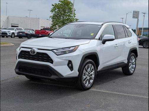 Pearl 2025 Toyota RAV4 XLE Premium