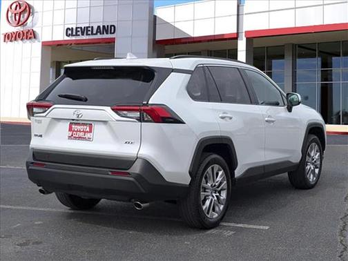 Pearl 2025 Toyota RAV4 XLE Premium