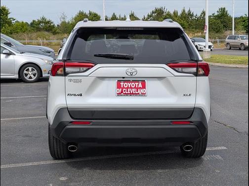 Pearl 2025 Toyota RAV4 XLE Premium