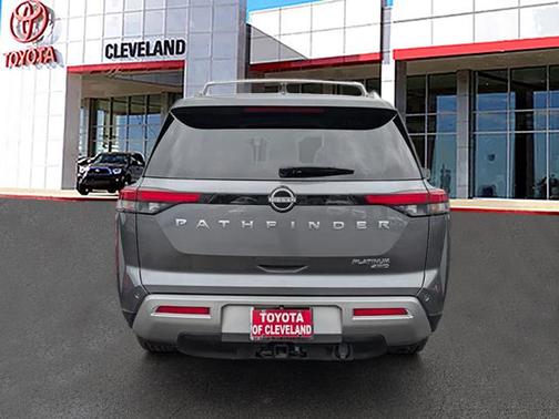 2024 Nissan Pathfinder Platinum 4WD