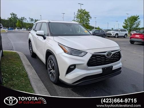 Wind Chill Pearl 2023 Toyota Highlander XLE