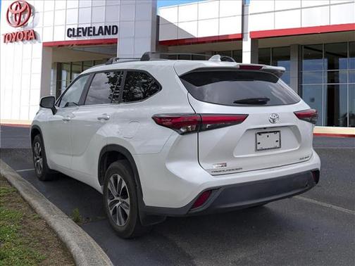Wind Chill Pearl 2023 Toyota Highlander XLE