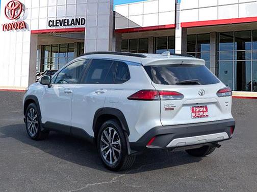2022 Toyota Corolla Cross XLE