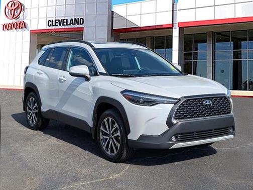 2022 Toyota Corolla Cross XLE