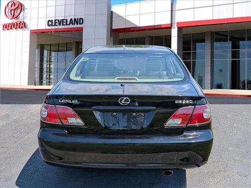 2004 Lexus ES 330 Base