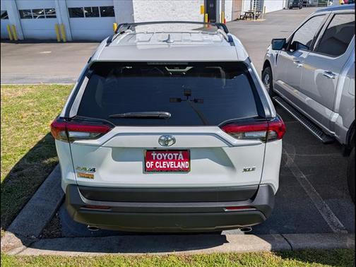 2019 Toyota RAV4 Hybrid SE