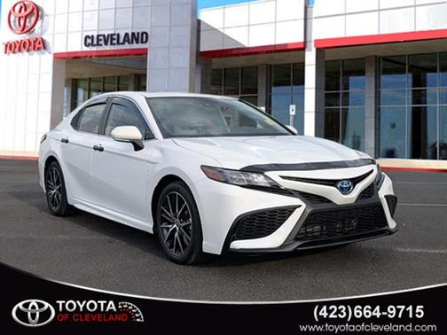 2024 Toyota Camry Hybrid SE
