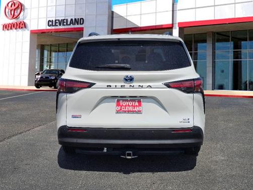 2022 Toyota Sienna XLE 7 Passenger