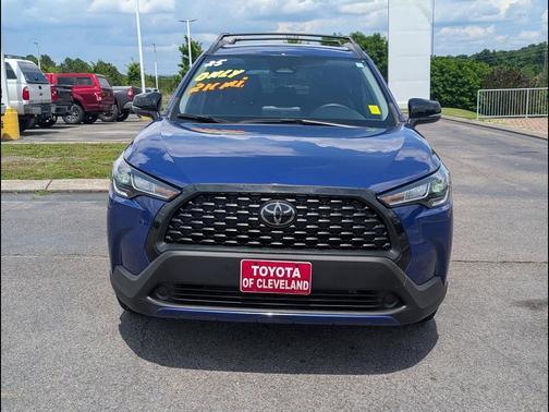 Blue Crush 2025 Toyota Corolla Cross LE