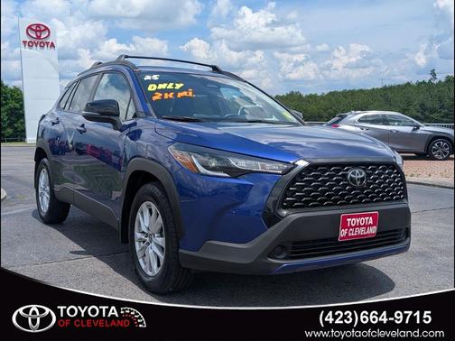 Blue Crush 2025 Toyota Corolla Cross LE