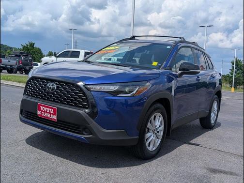 Blue Crush 2025 Toyota Corolla Cross LE