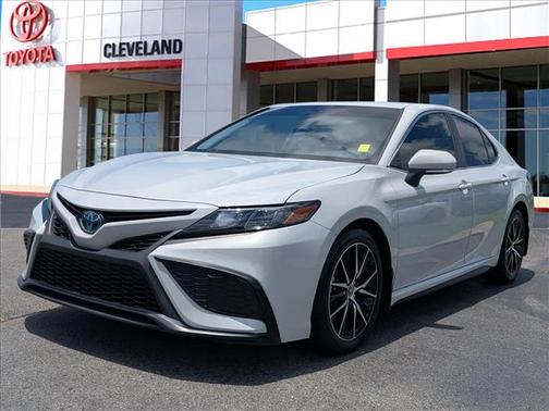 Ice 2023 Toyota Camry SE