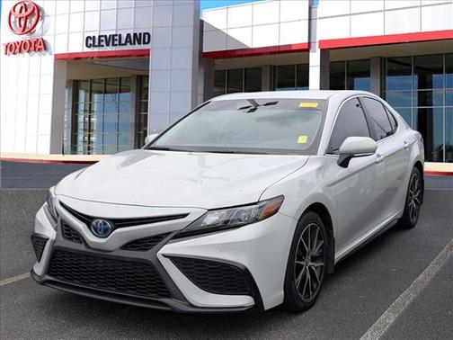 Ice 2023 Toyota Camry SE