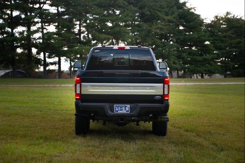 2022 Ford F-350 Platinum
